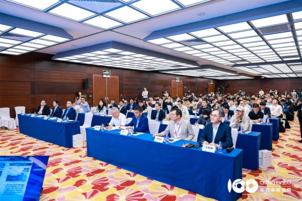 首屆自動(dòng)駕駛出行生態(tài)論壇召開，智慧停車成生態(tài)落地關(guān)鍵